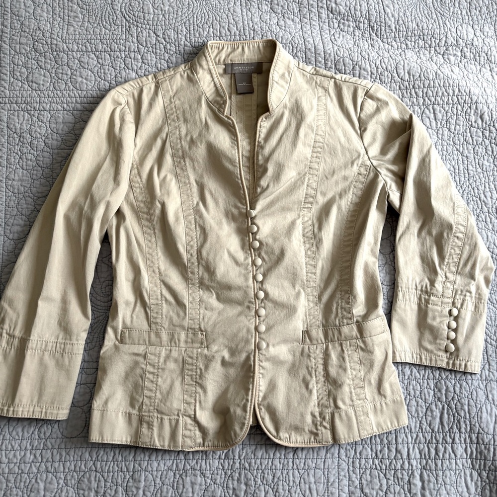Button detail blazer